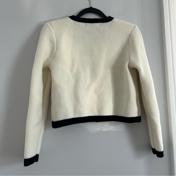 Catherine Malandrino Ivory Sweater with Black Accents - Picture 5 of 6